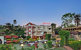 Chacha Inn The Garden Retreat